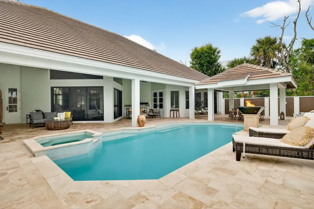 2388 Wulfert Road Sanibel FL 33957