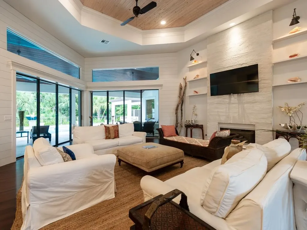 2388 Wulfert Road Sanibel FL 33957