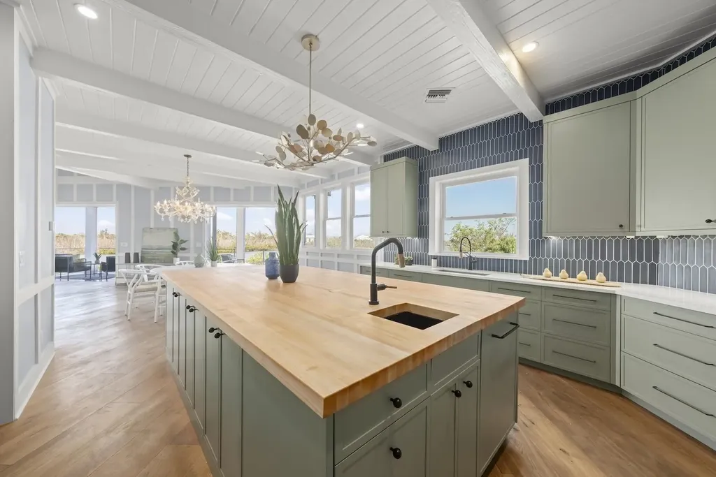 6401 Pine Avenue Sanibel FL 33957