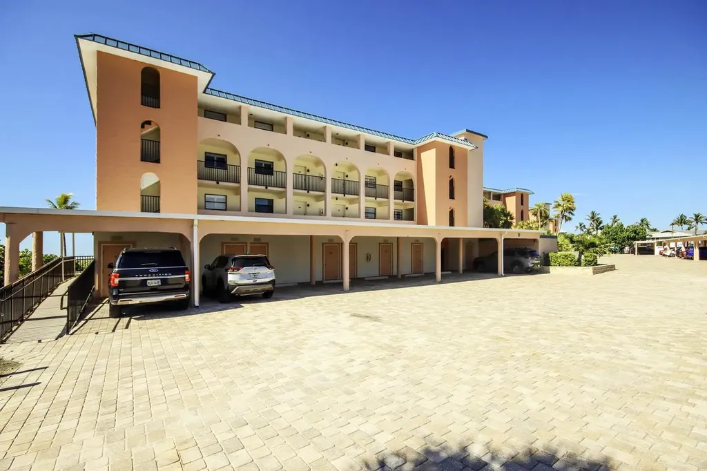 2230 Camino Del Mar Drive Sanibel FL 33957