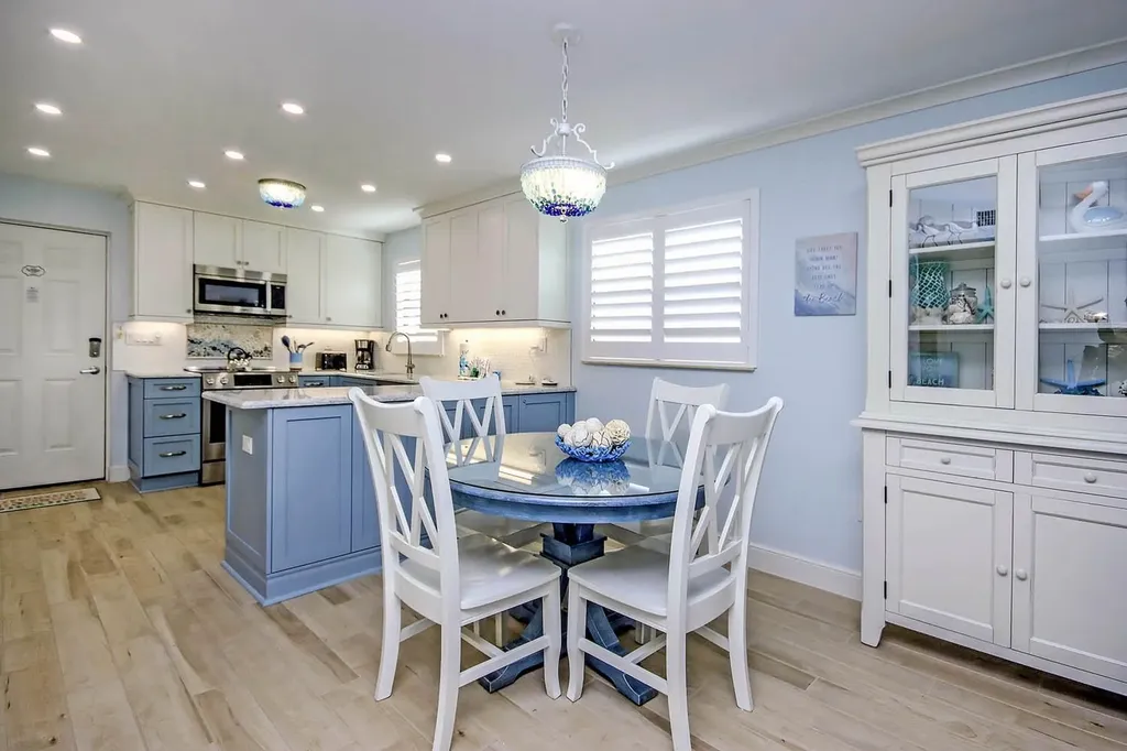 2230 Camino Del Mar Drive Sanibel FL 33957