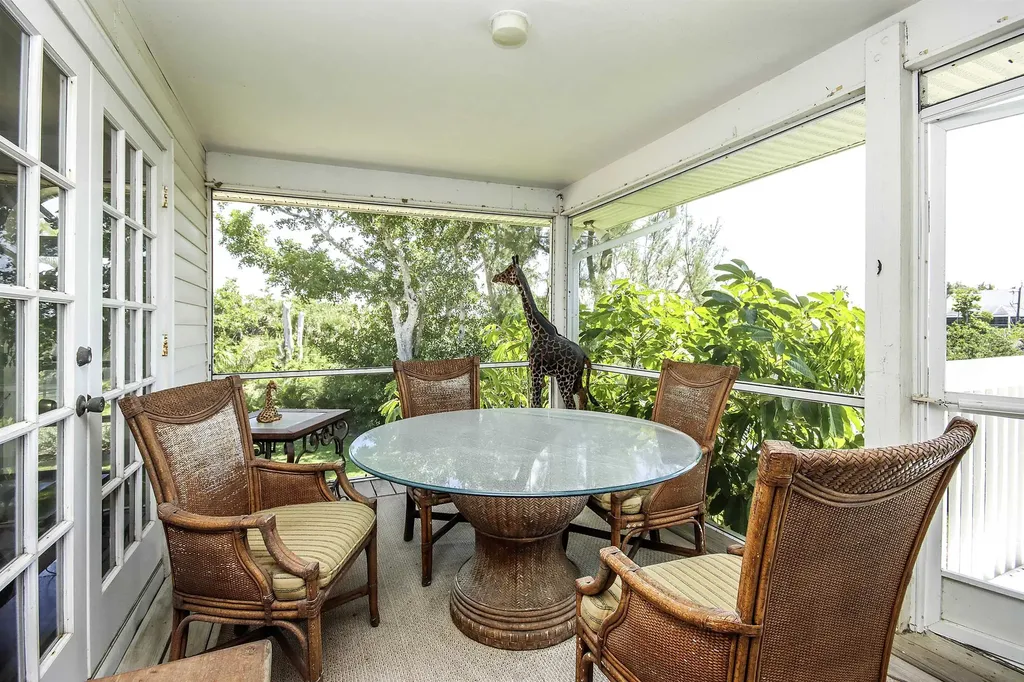 3366 Barra Circle Sanibel FL 33957