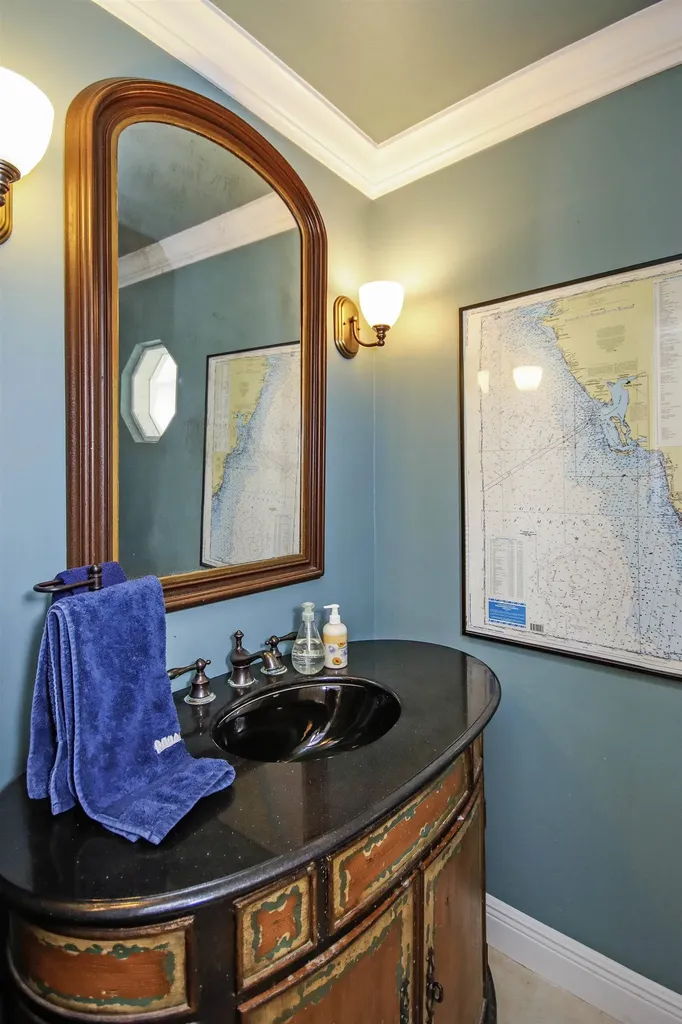 3366 Barra Circle Sanibel FL 33957