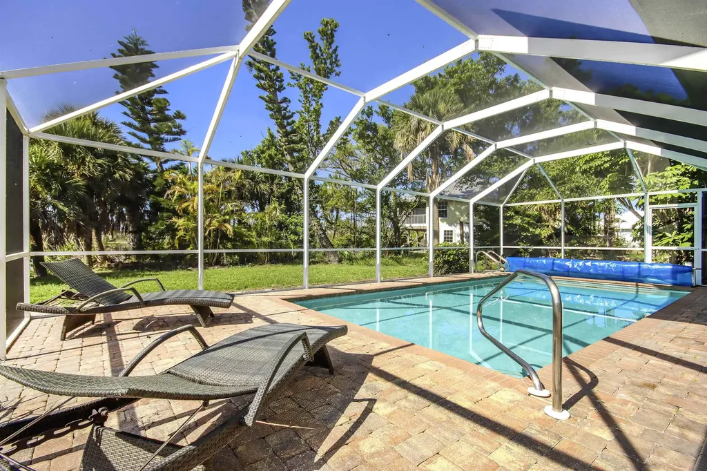 3366 Barra Circle Sanibel FL 33957