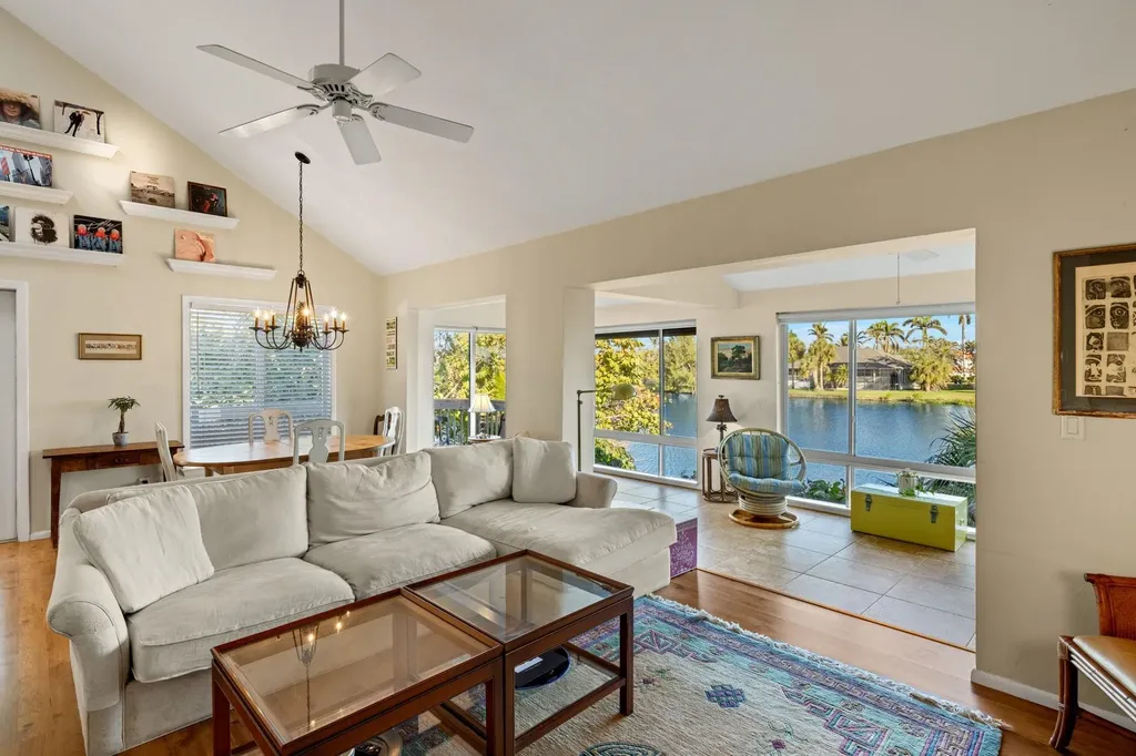1440 Sandpiper Circle Sanibel FL 33957