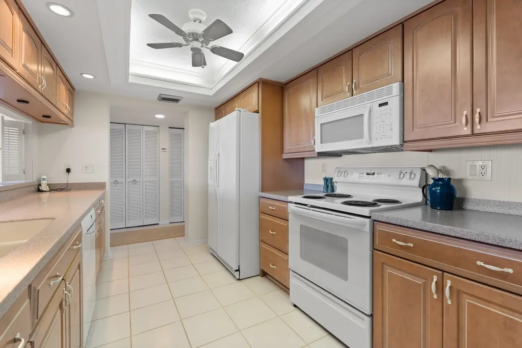 1605 Middle Gulf Drive Sanibel FL 33957