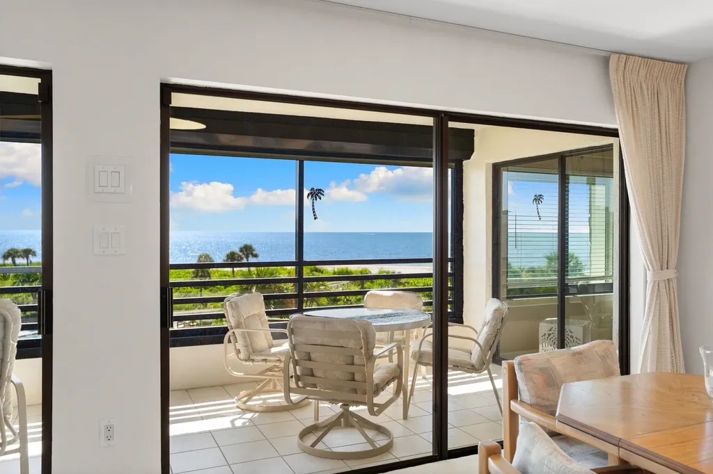 1605 Middle Gulf Drive Sanibel FL 33957