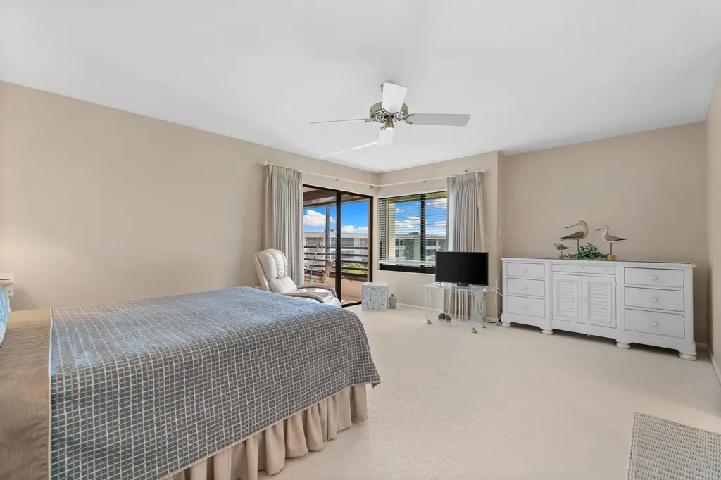 1605 Middle Gulf Drive Sanibel FL 33957