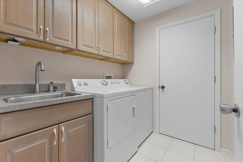 1605 Middle Gulf Drive Sanibel FL 33957