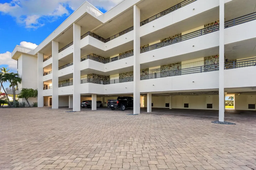 1605 Middle Gulf Drive Sanibel FL 33957