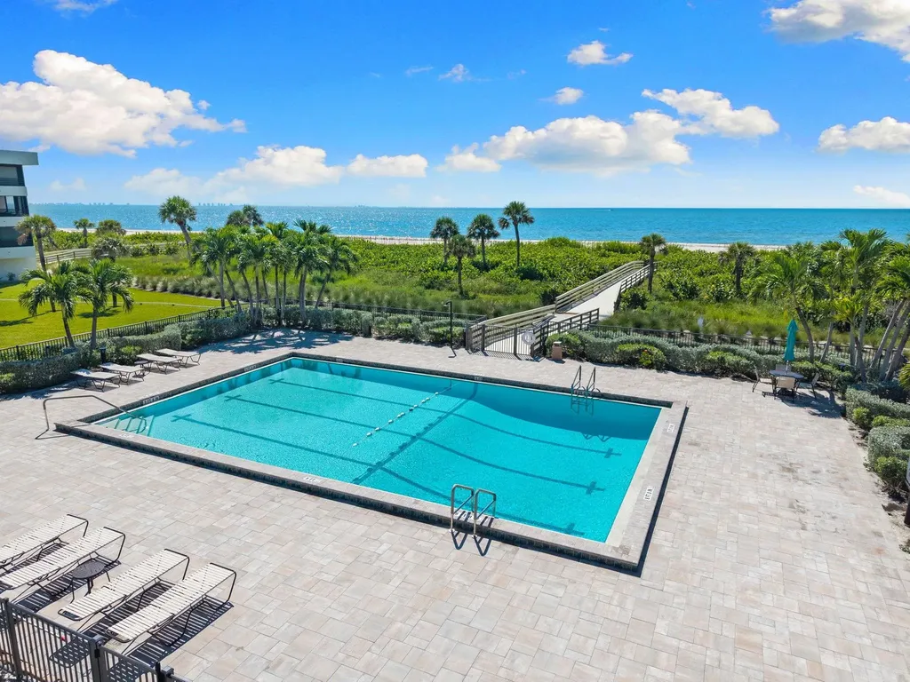 1605 Middle Gulf Drive Sanibel FL 33957