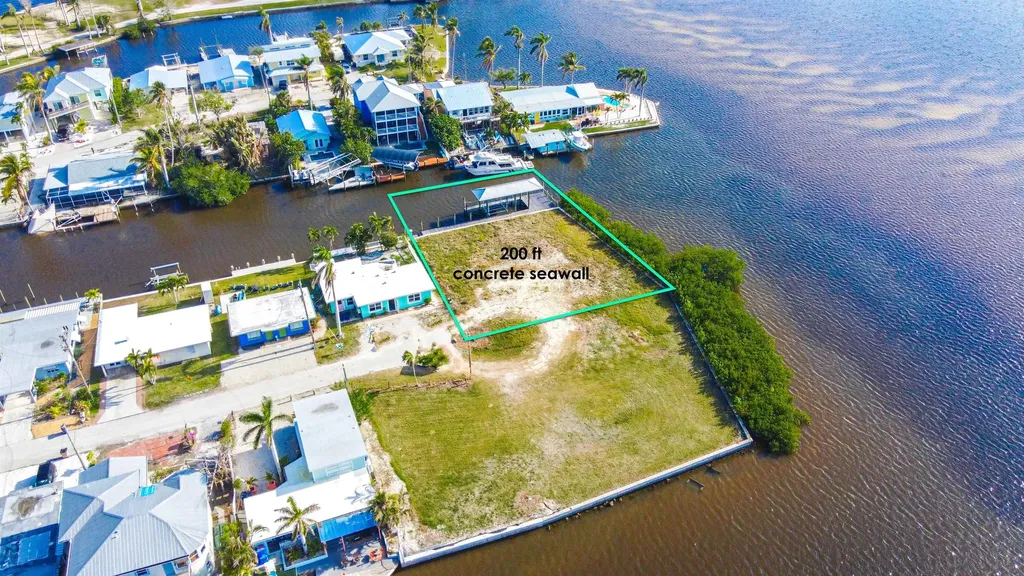 2639 Second Street Matlacha FL 33993