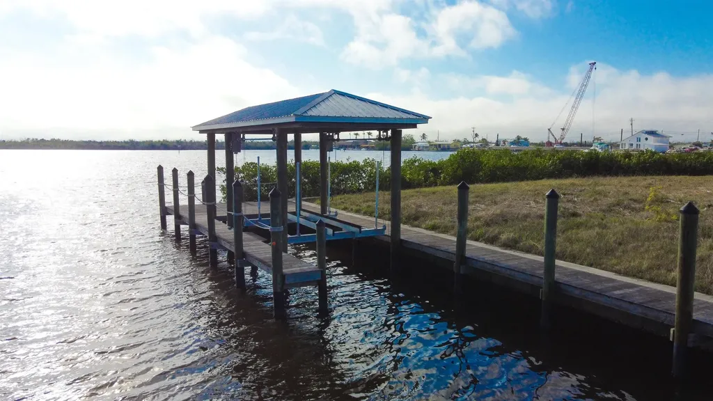 2639 Second Street Matlacha FL 33993