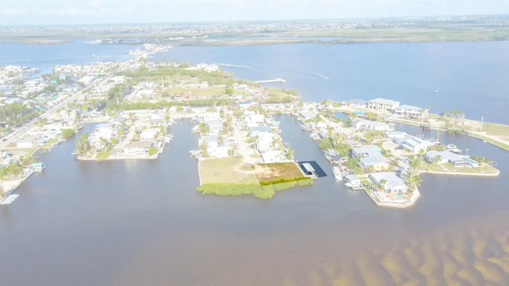 2639 Second Street Matlacha FL 33993