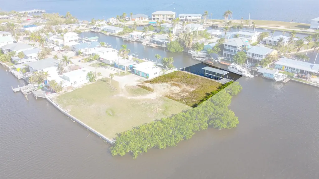 2639 Second Street Matlacha FL 33993