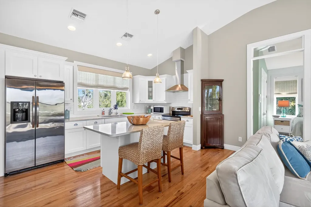 1637 Sabal Sands Road Sanibel FL 33957