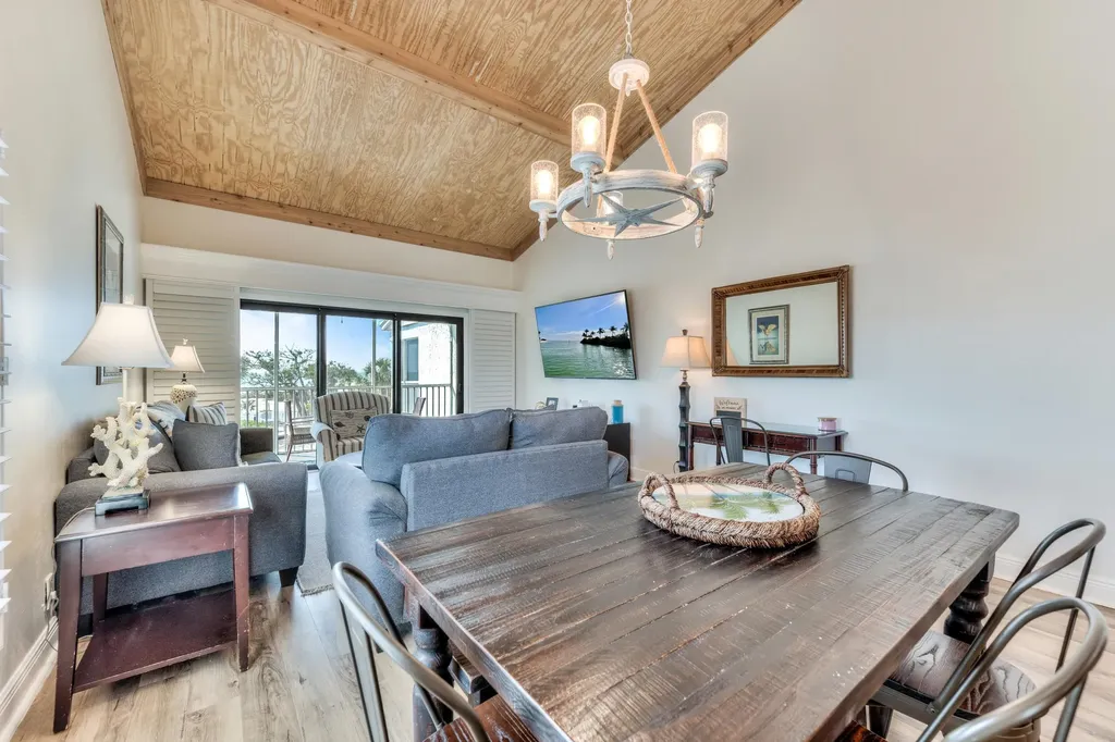 2121 Gulf Beach Villas Captiva FL 33924