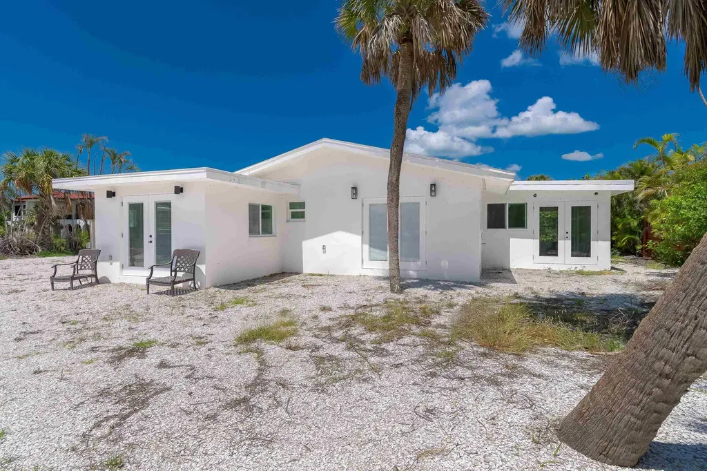 450 Birdsong Place Sanibel FL 33957