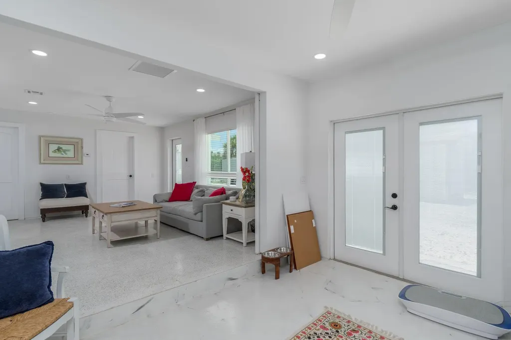 450 Birdsong Place Sanibel FL 33957