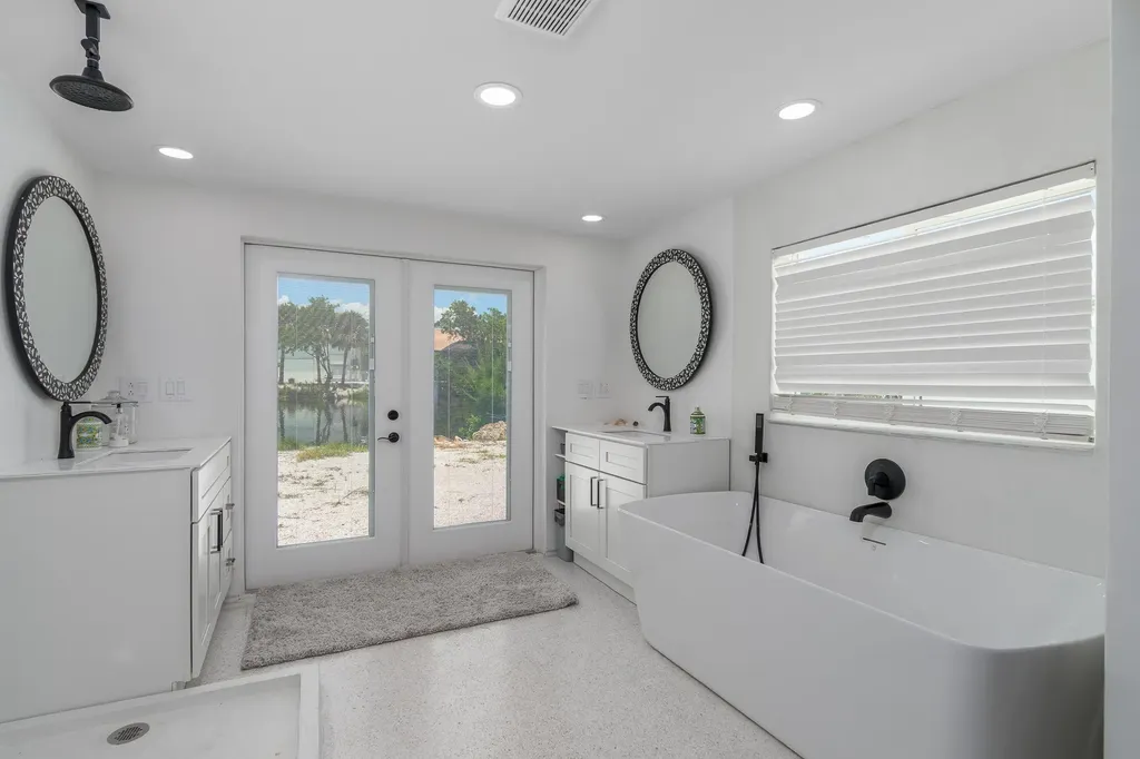 450 Birdsong Place Sanibel FL 33957