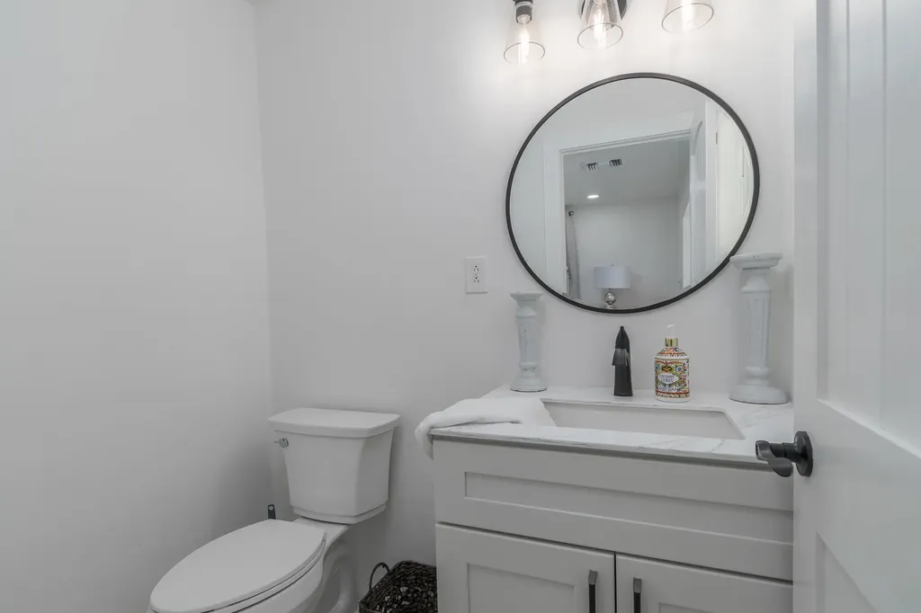 450 Birdsong Place Sanibel FL 33957