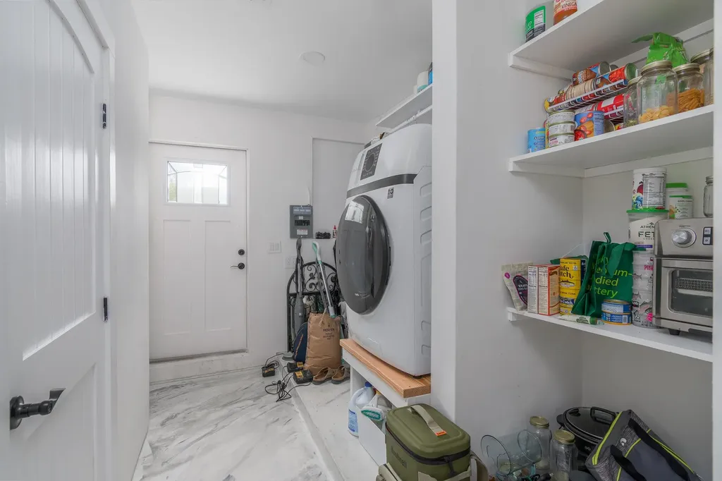 450 Birdsong Place Sanibel FL 33957