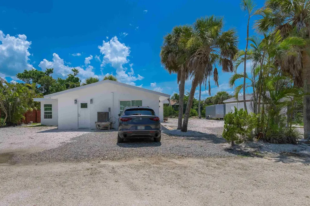 450 Birdsong Place Sanibel FL 33957