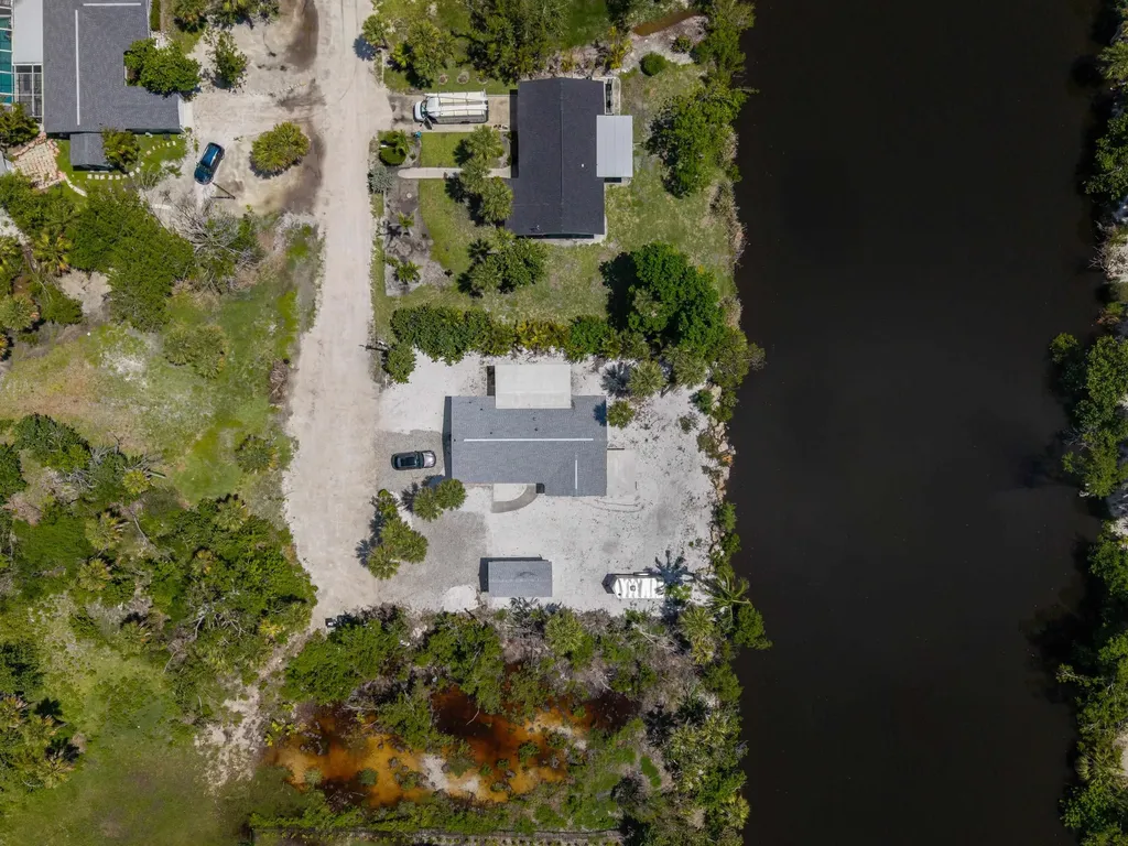 450 Birdsong Place Sanibel FL 33957