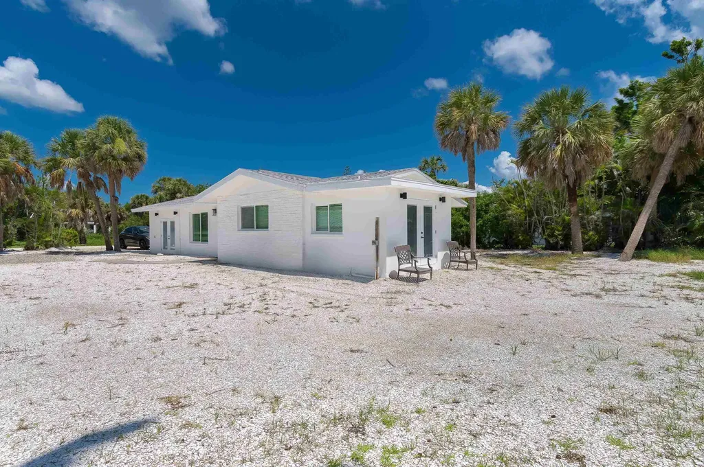 450 Birdsong Place Sanibel FL 33957