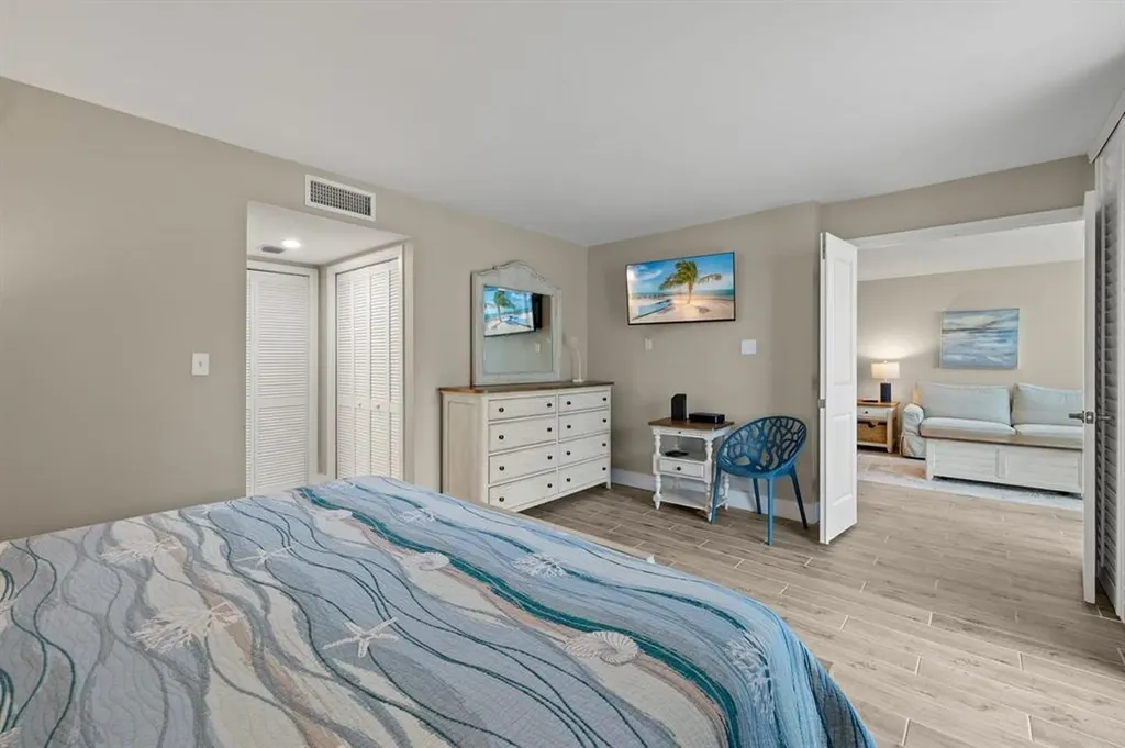 979 E Gulf Drive Sanibel FL 33957