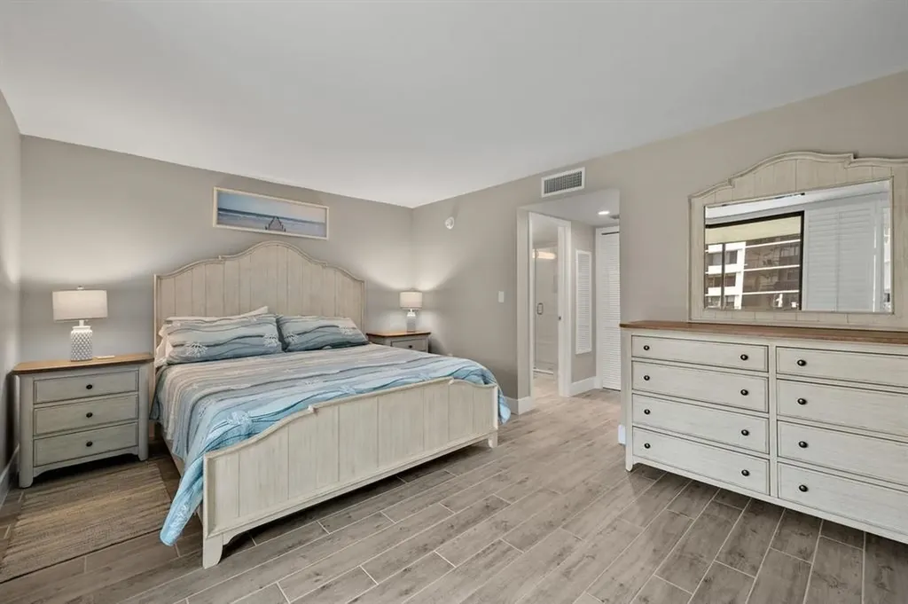 979 E Gulf Drive Sanibel FL 33957