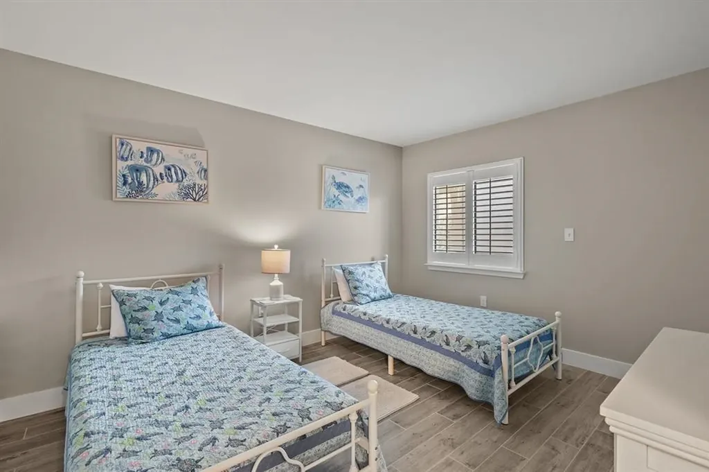 979 E Gulf Drive Sanibel FL 33957
