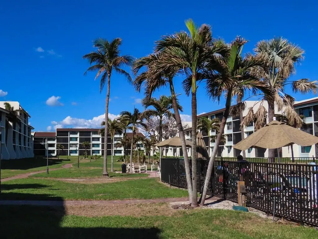 979 E Gulf Drive Sanibel FL 33957