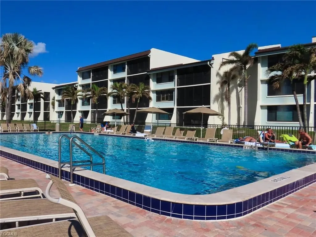 979 E Gulf Drive Sanibel FL 33957