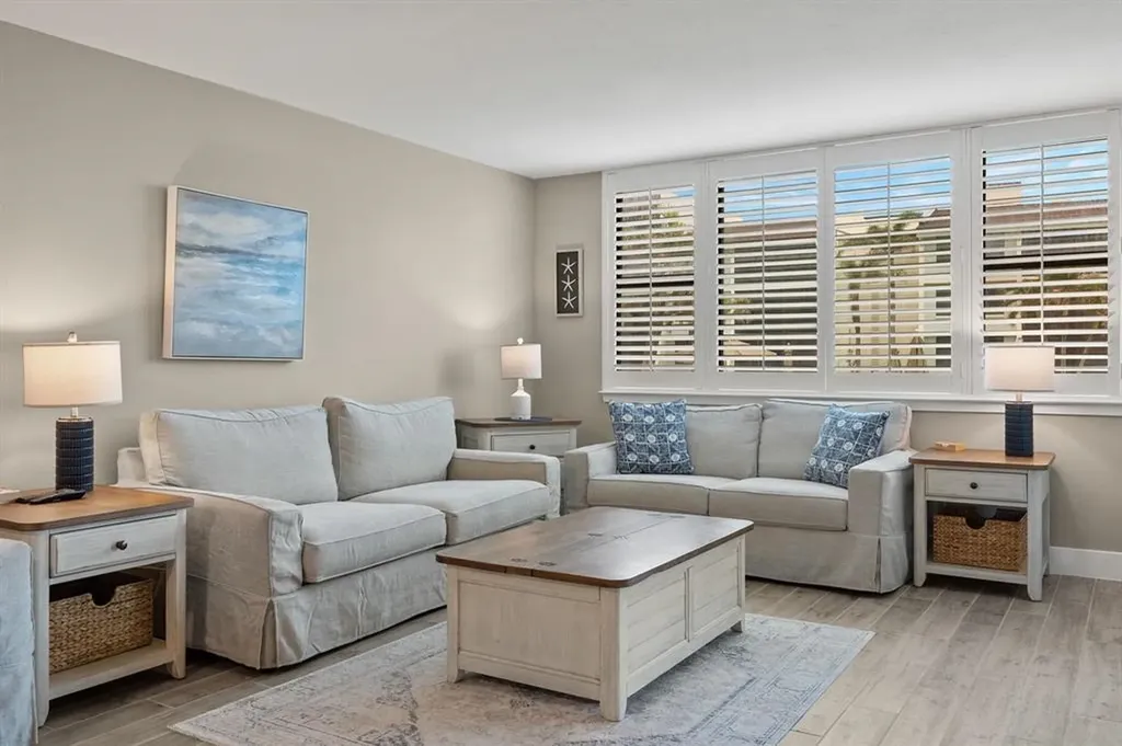 979 E Gulf Drive Sanibel FL 33957