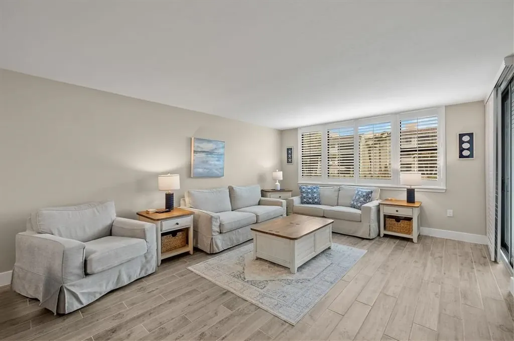 979 E Gulf Drive Sanibel FL 33957