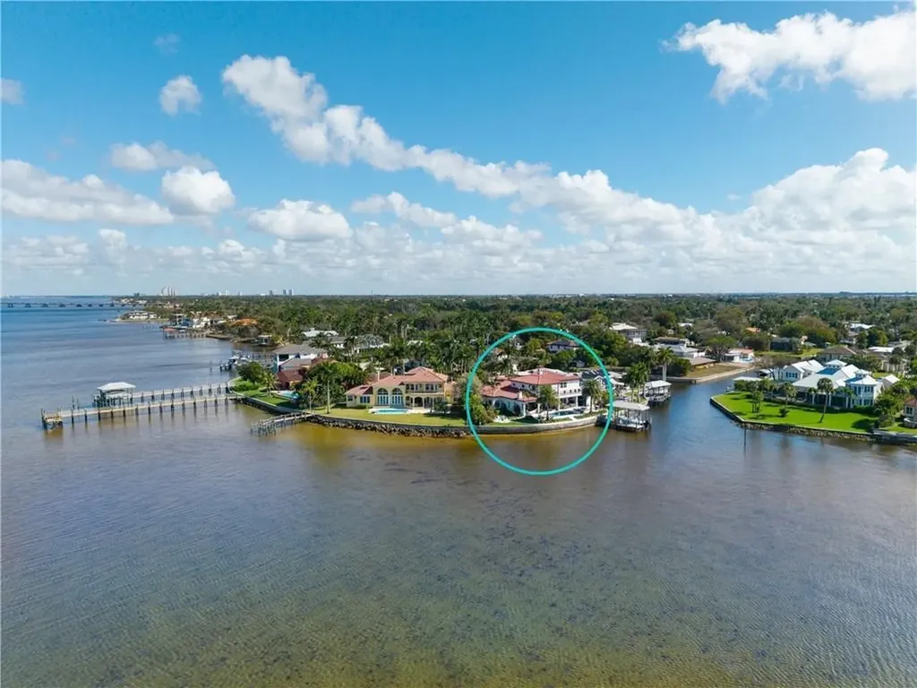 911 Aqua Lane Fort Myers FL 33919