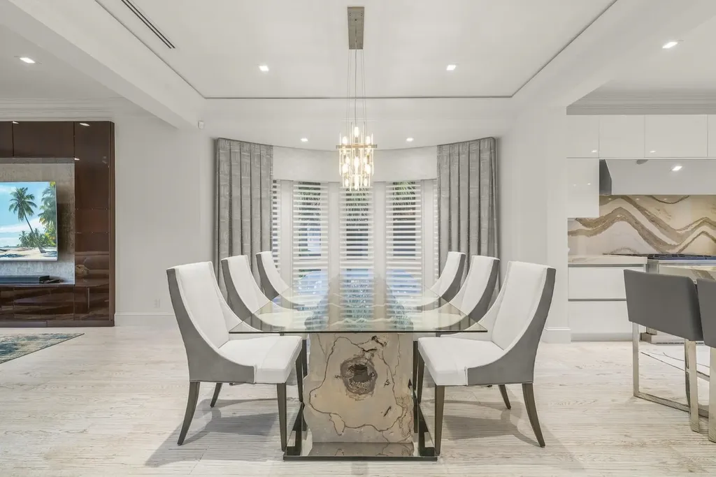 545 Lighthouse Way Sanibel FL 33957