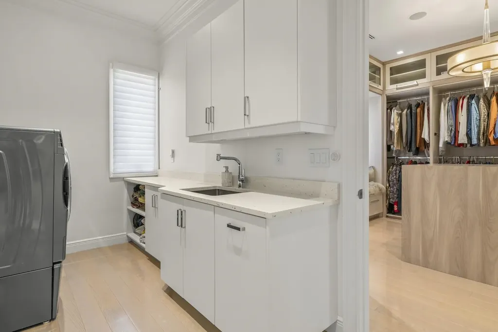 545 Lighthouse Way Sanibel FL 33957