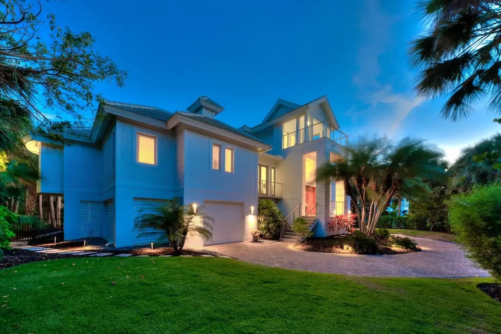 545 Lighthouse Way Sanibel FL 33957