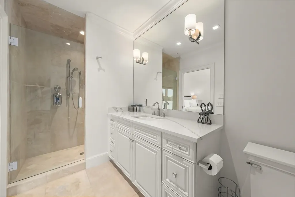 545 Lighthouse Way Sanibel FL 33957