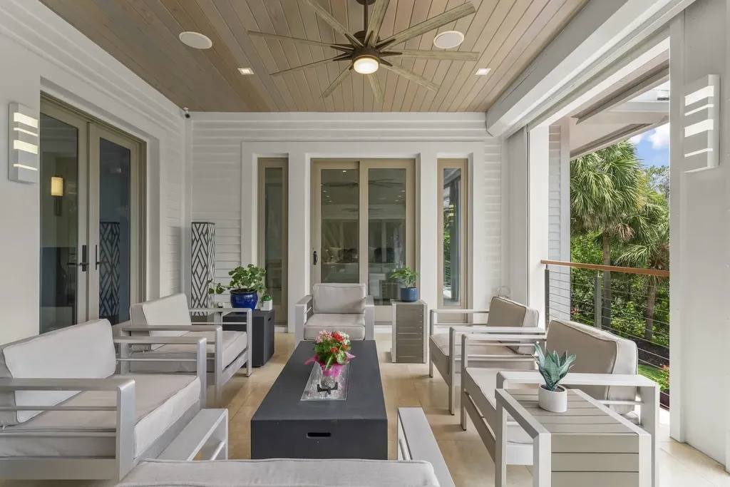 545 Lighthouse Way Sanibel FL 33957