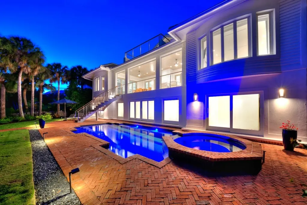 545 Lighthouse Way Sanibel FL 33957