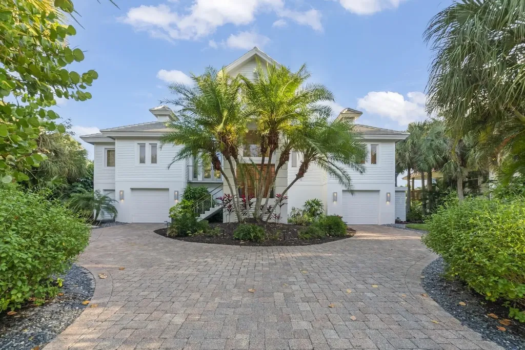 545 Lighthouse Way Sanibel FL 33957