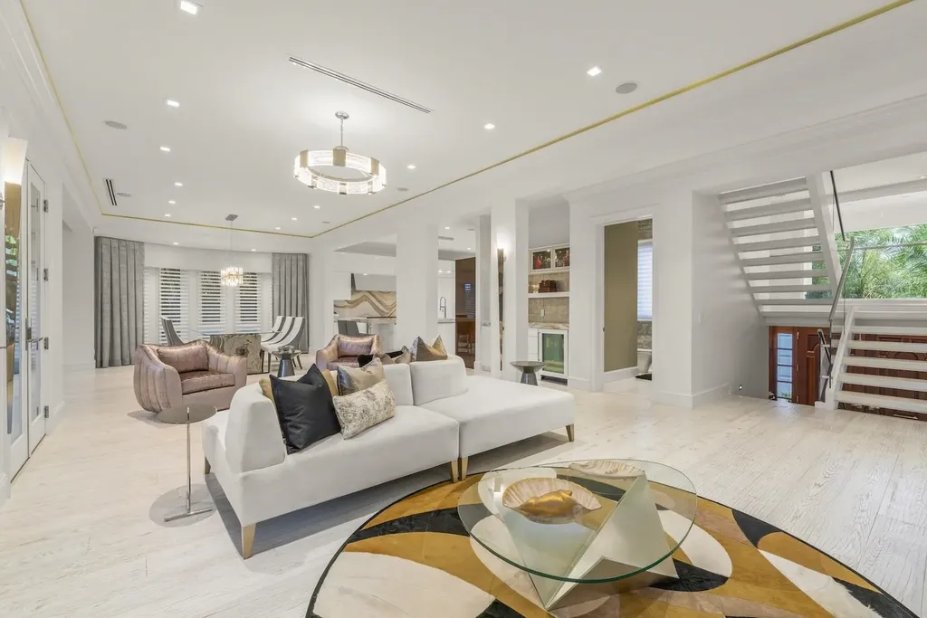545 Lighthouse Way Sanibel FL 33957
