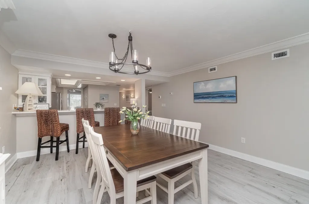 1299 Middle Gulf Drive Sanibel FL 33957