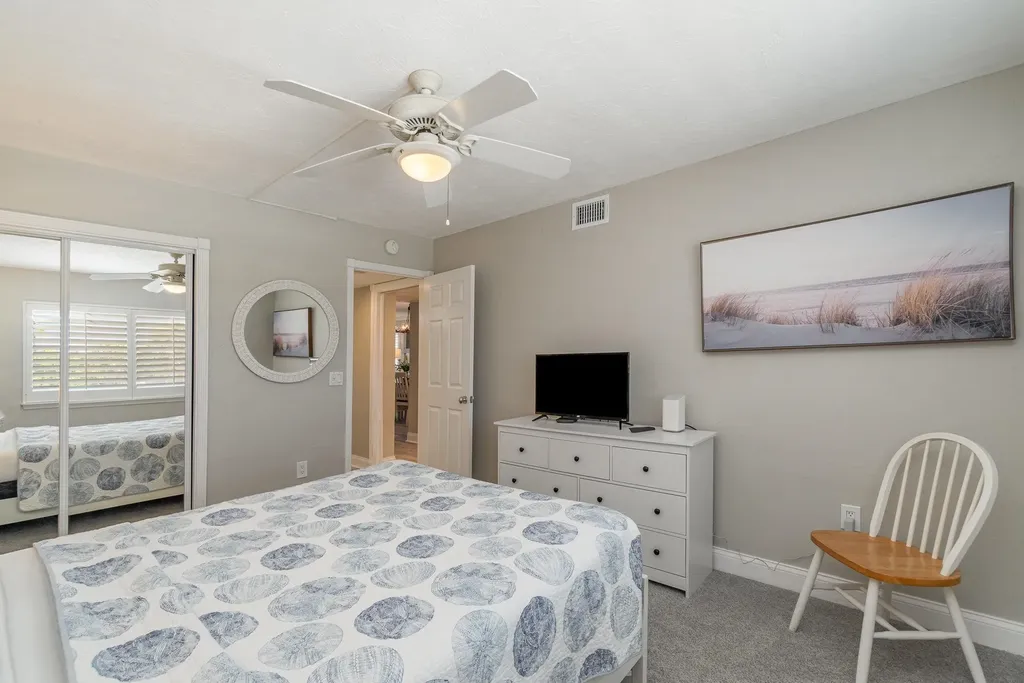 1299 Middle Gulf Drive Sanibel FL 33957