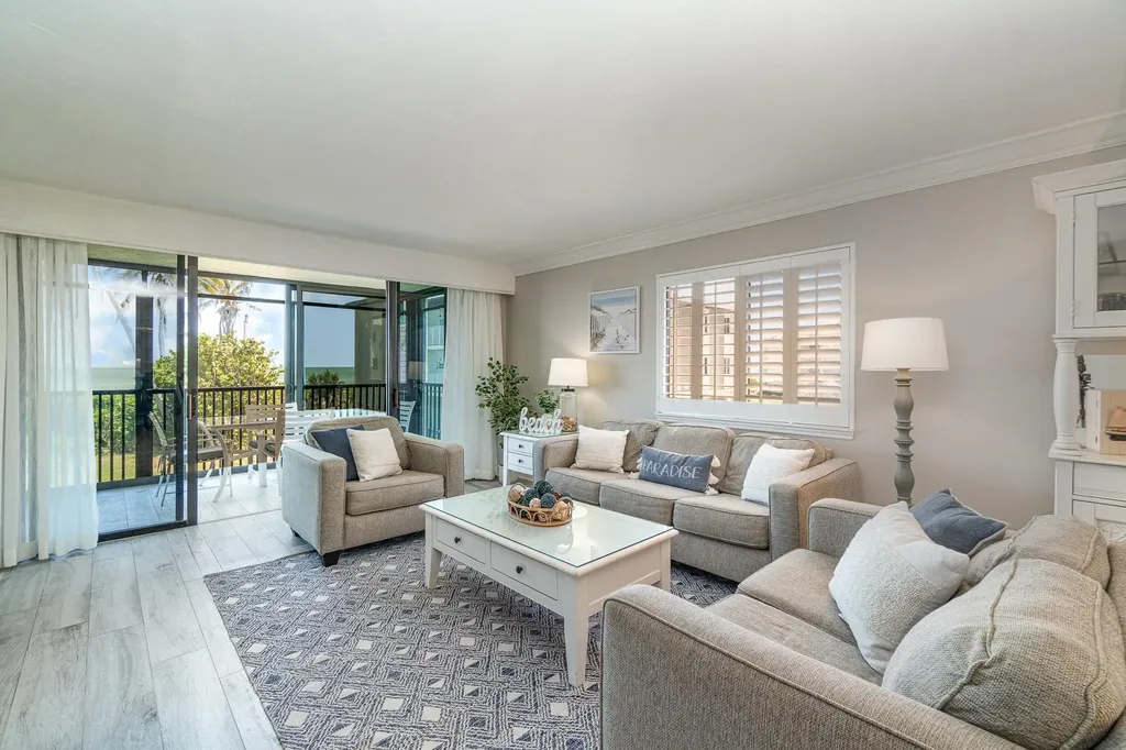 1299 Middle Gulf Drive Sanibel FL 33957