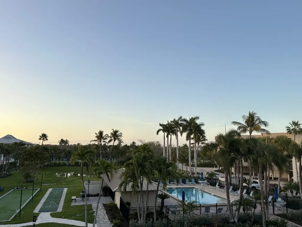 1299 Middle Gulf Drive Sanibel FL 33957
