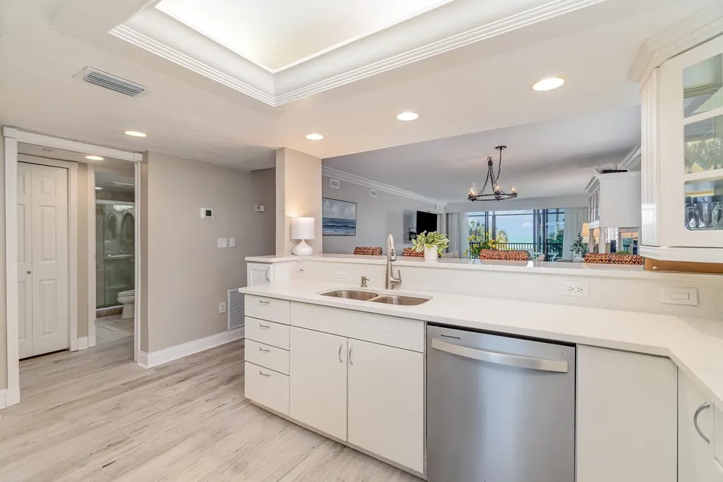 1299 Middle Gulf Drive Sanibel FL 33957